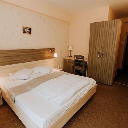 Guest House Lacul Linistit Moneasa Luaran gambar