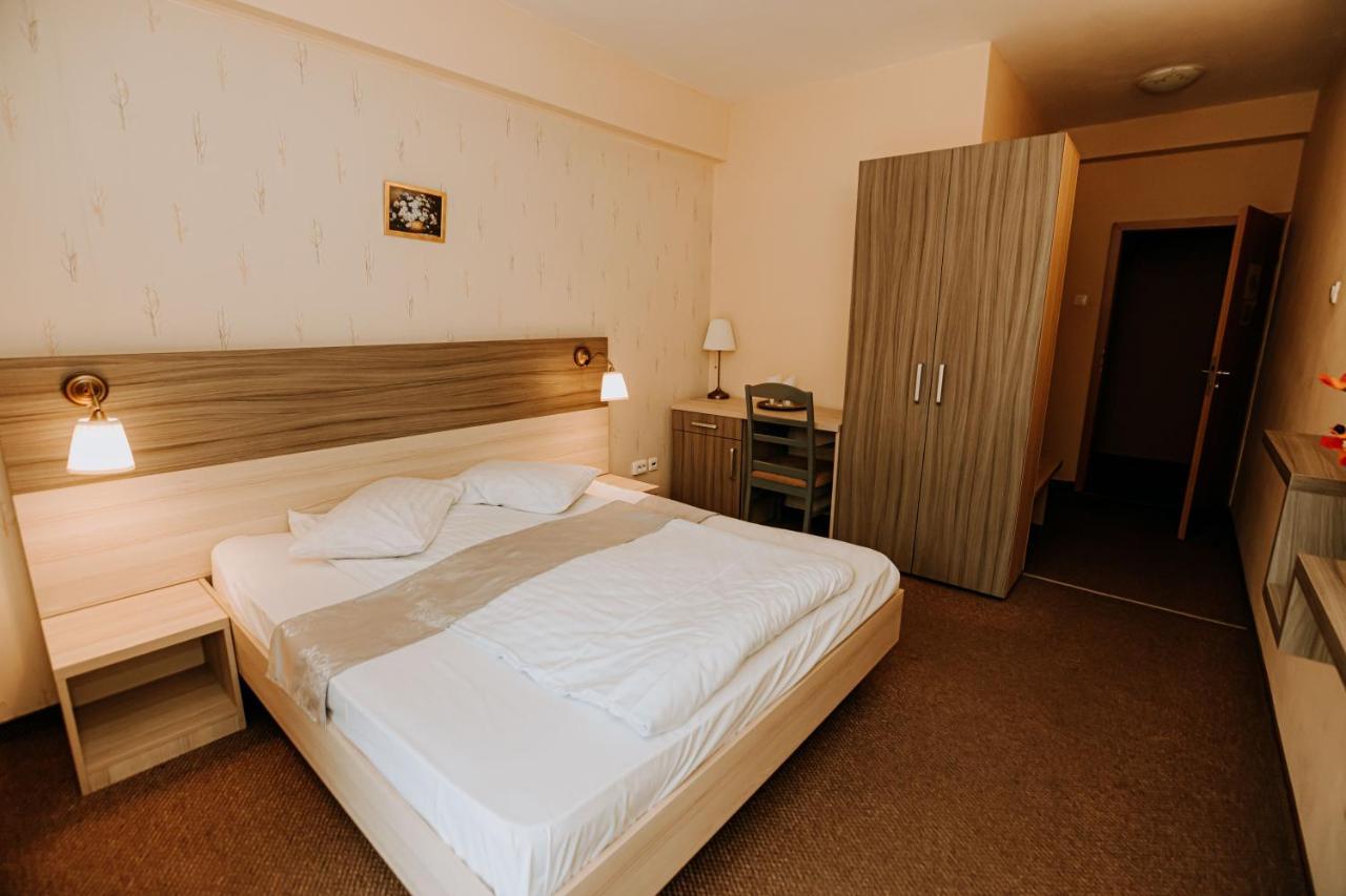 Guest House Lacul Linistit Moneasa Luaran gambar