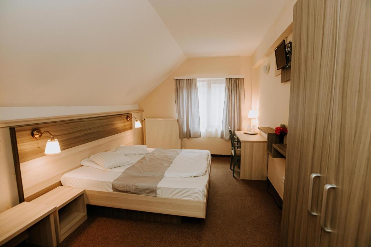 Guest House Lacul Linistit Moneasa Luaran gambar
