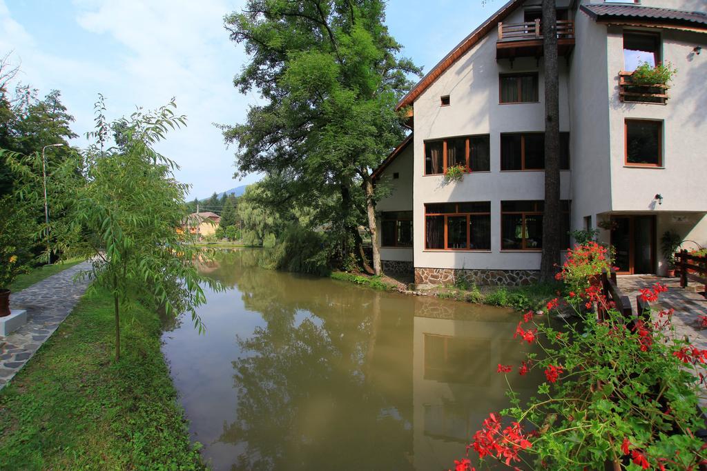Guest House Lacul Linistit Moneasa Luaran gambar