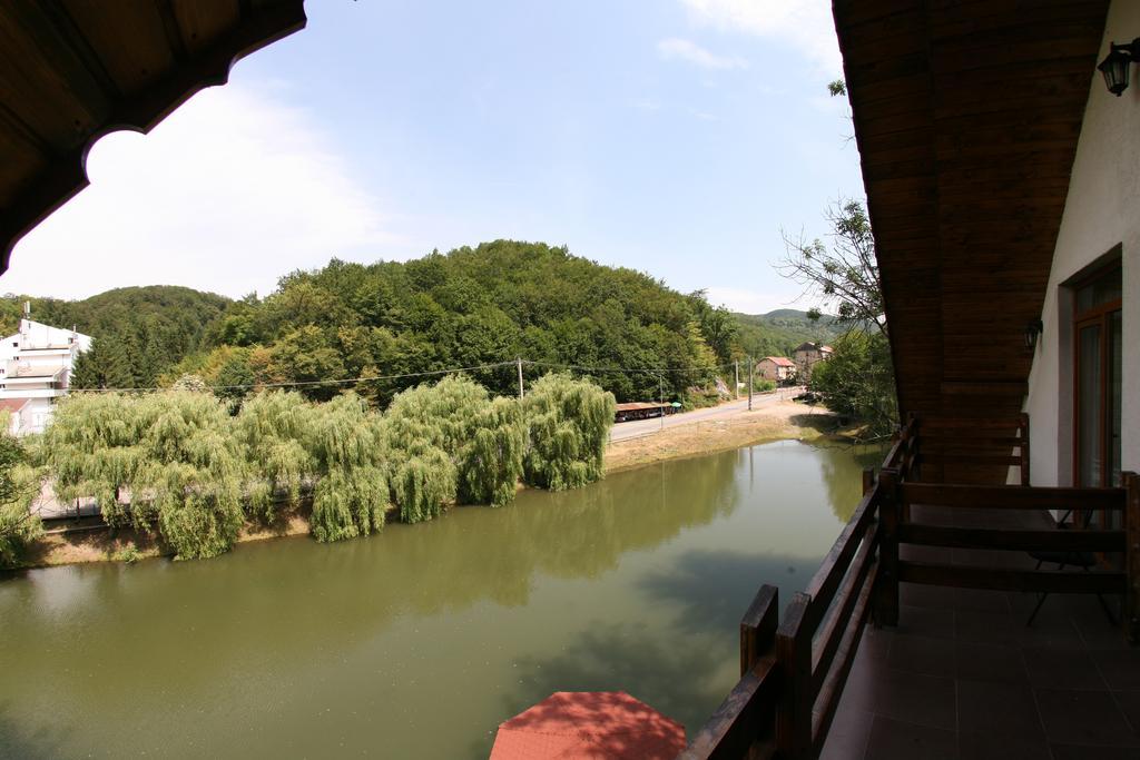 Guest House Lacul Linistit Moneasa Bilik gambar