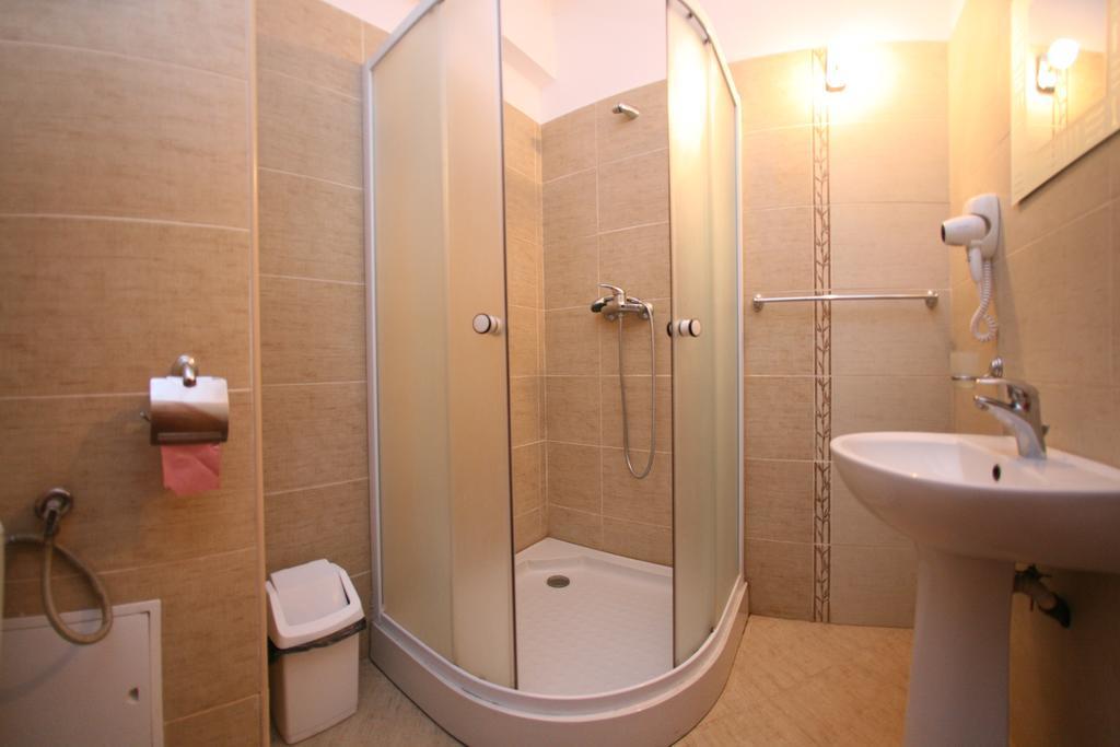 Guest House Lacul Linistit Moneasa Bilik gambar